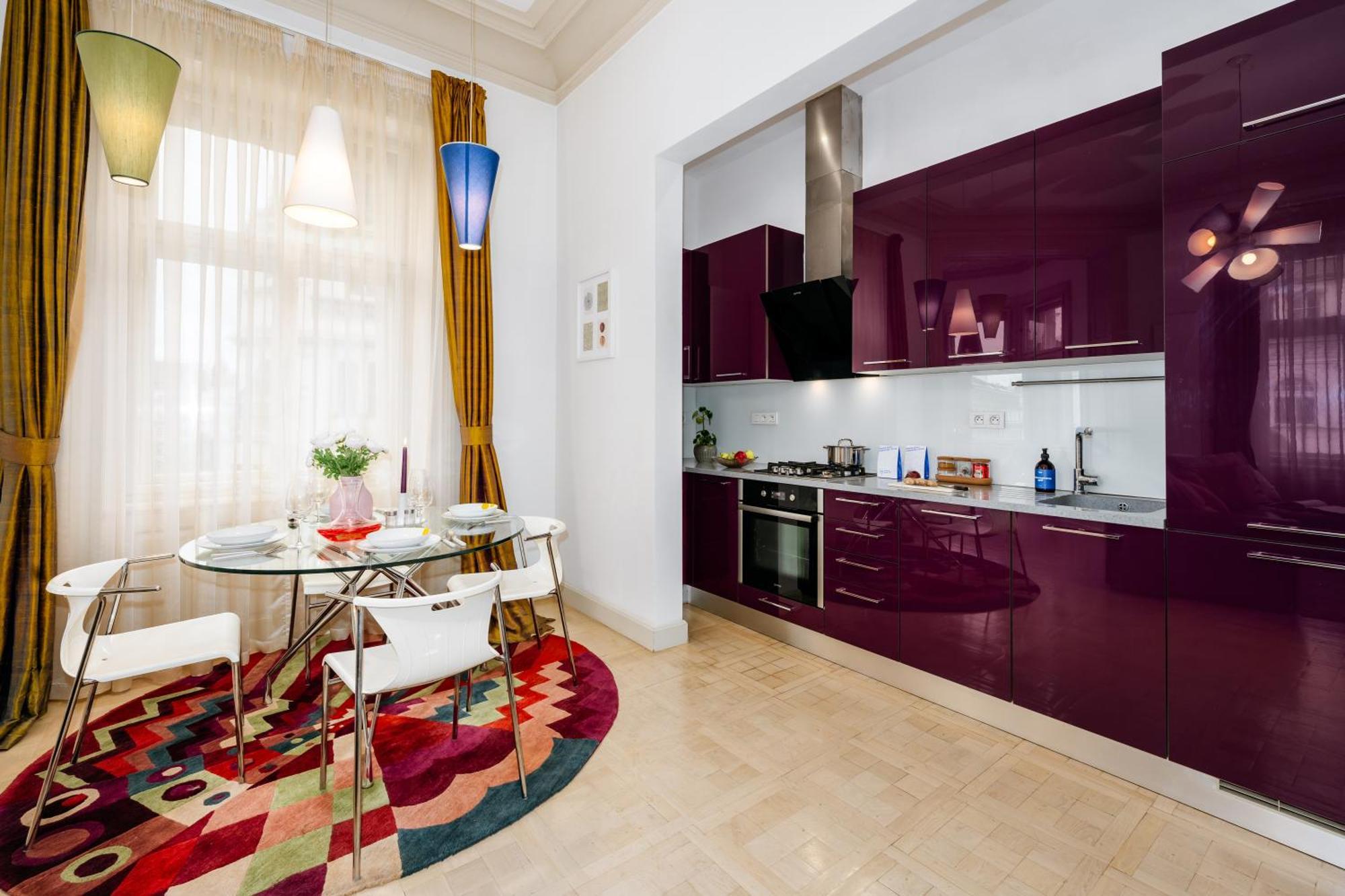 Days - 1min Old Town Square - 1bdr - Parizska Street Daire